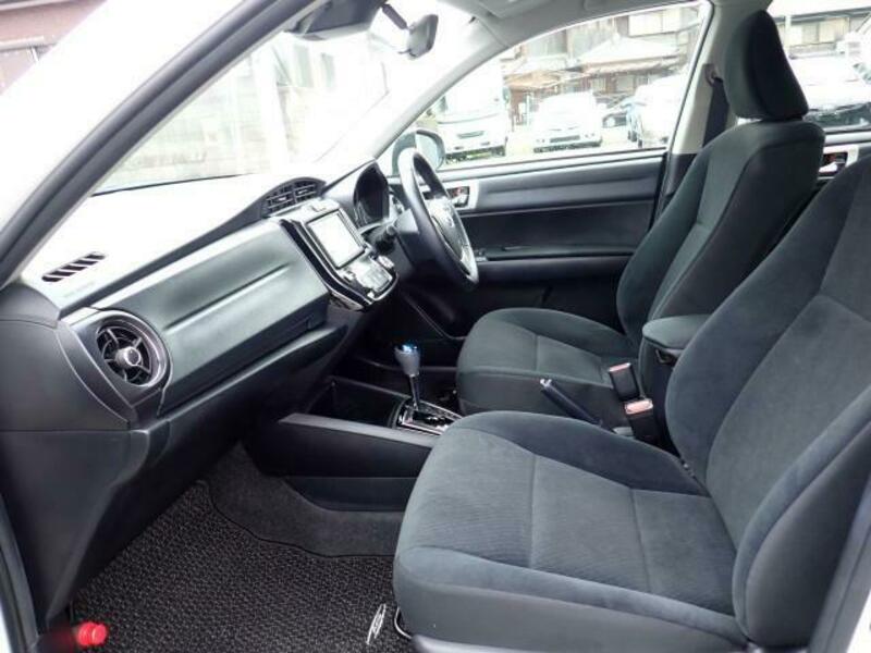 COROLLA AXIO