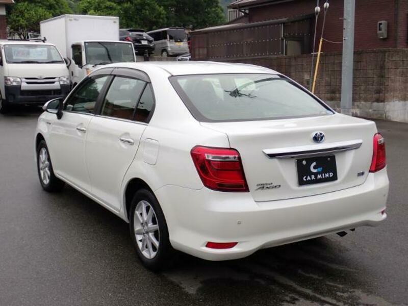 COROLLA AXIO