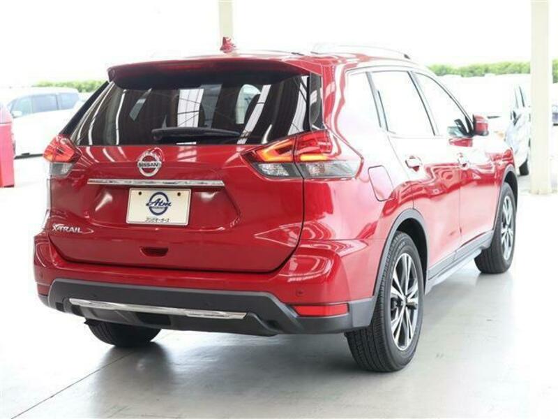 X-TRAIL