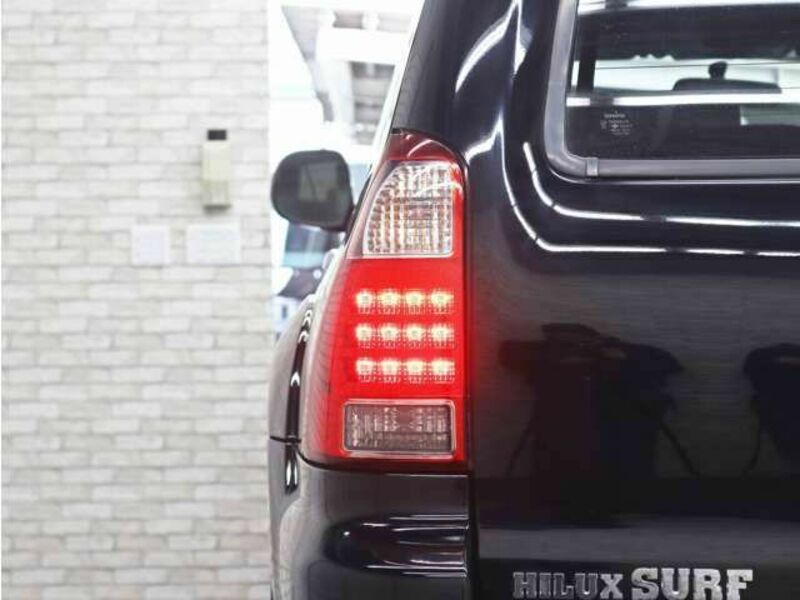 HILUX SURF