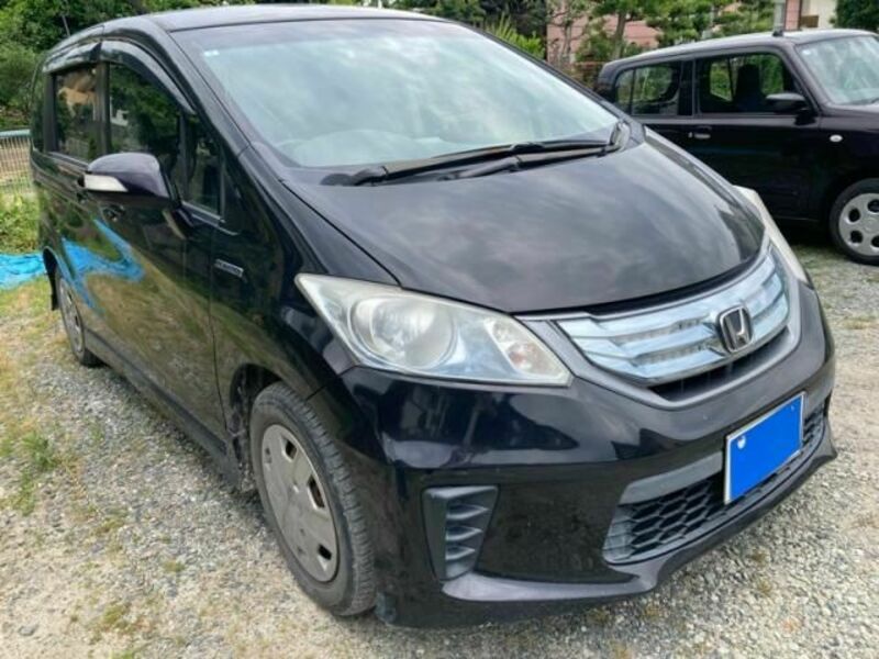 HONDA FREED HYBRID