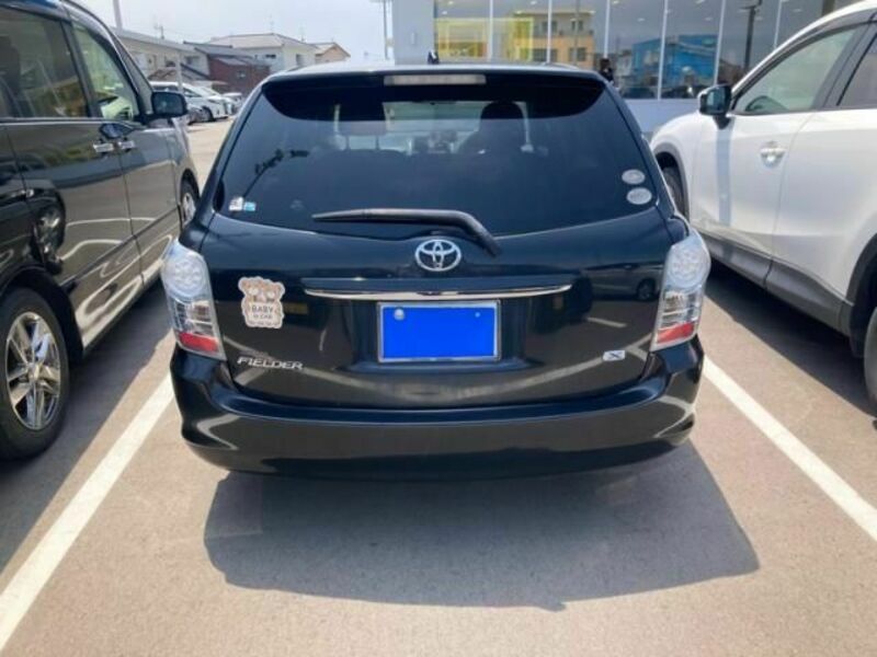 COROLLA FIELDER