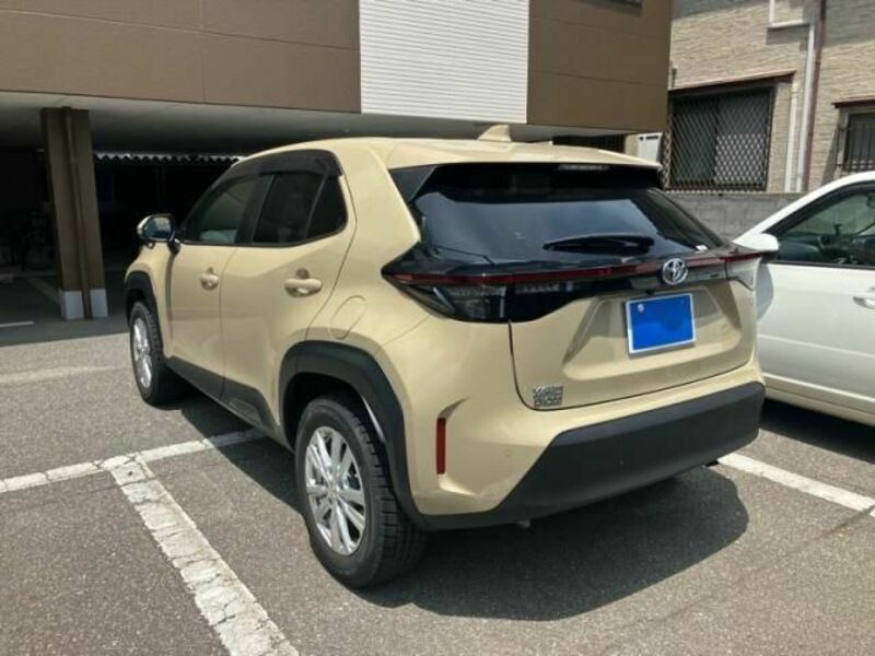 YARIS CROSS