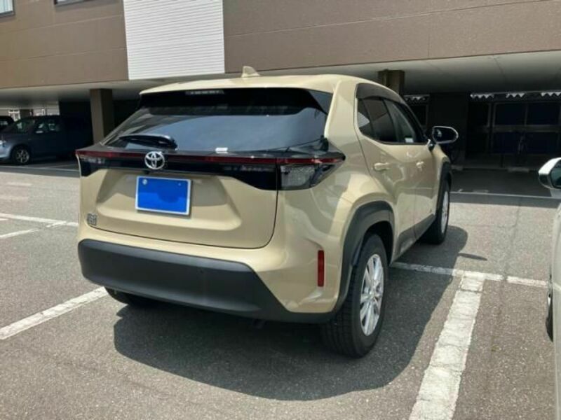 YARIS CROSS