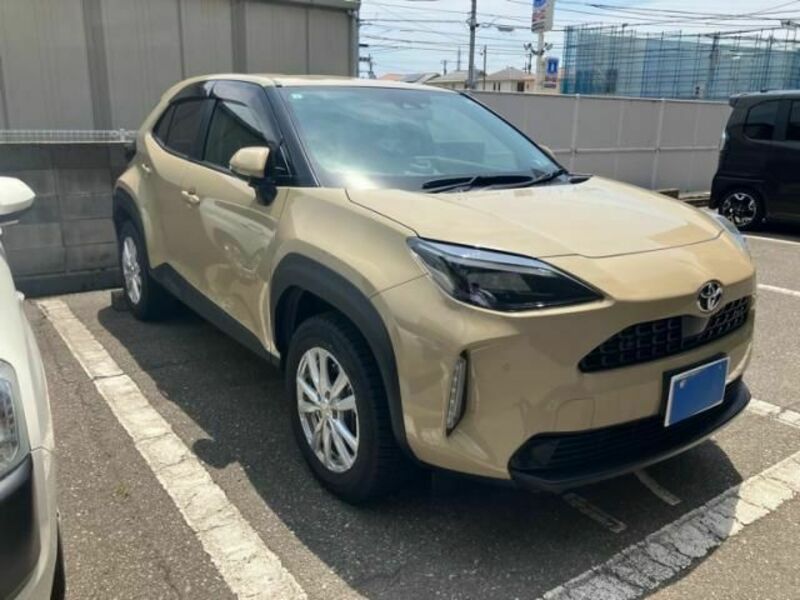 YARIS CROSS