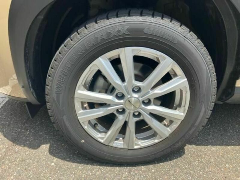 YARIS CROSS