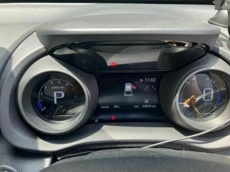 YARIS CROSS