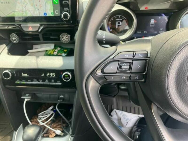 YARIS CROSS