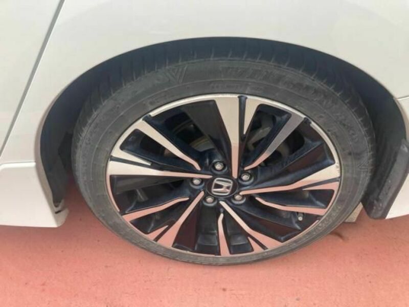ACCORD HYBRID-8