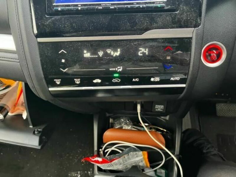 FIT HYBRID-15