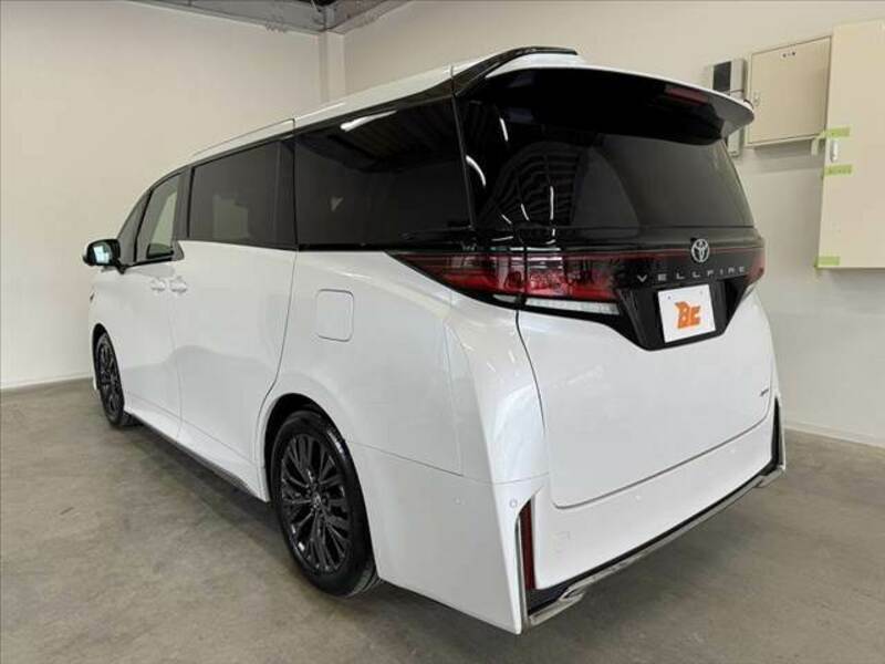 VELLFIRE-12