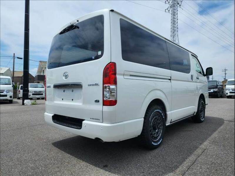 HIACE VAN