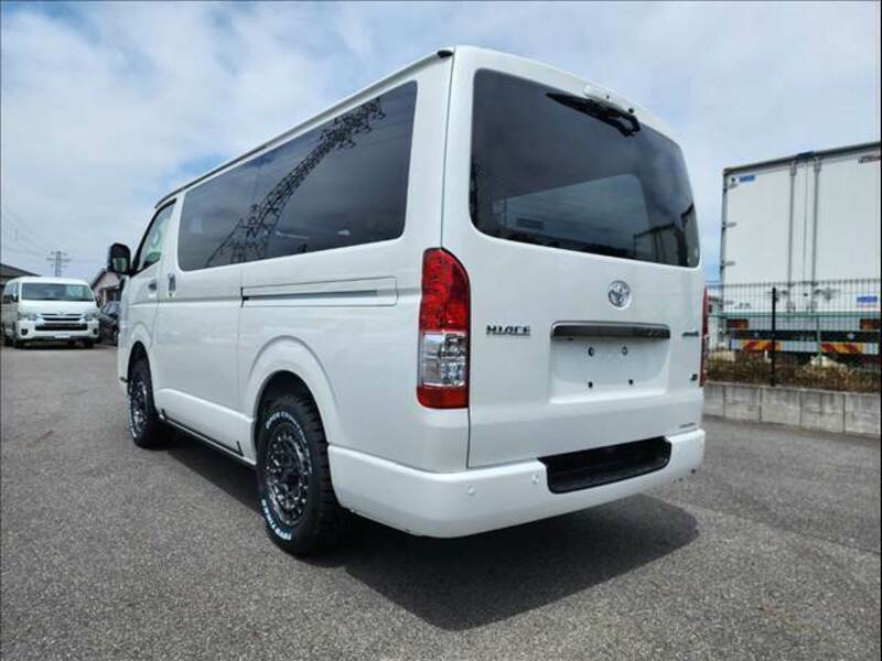 HIACE VAN