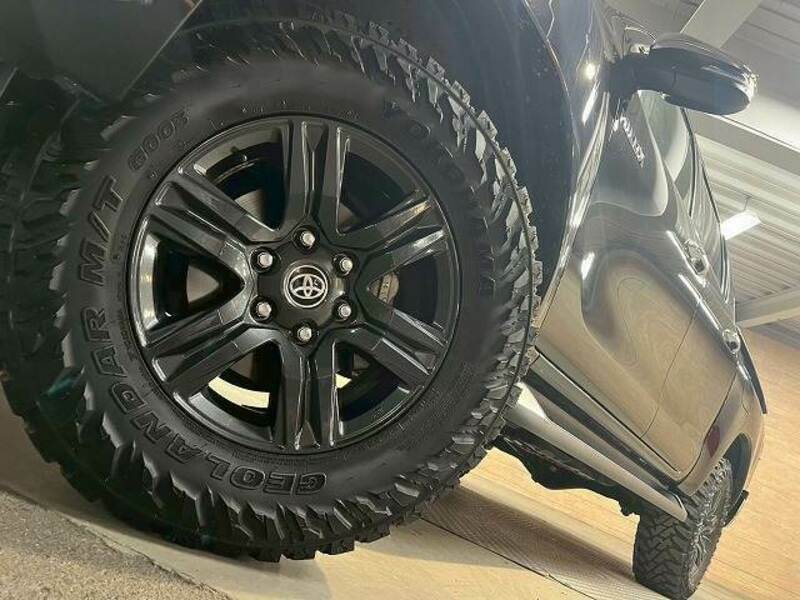 HILUX