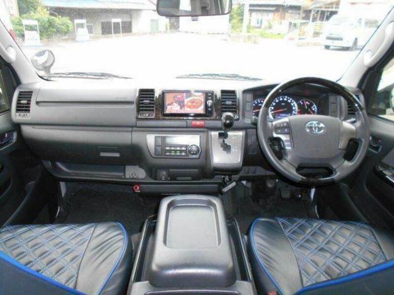 HIACE VAN