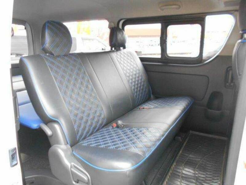 HIACE VAN