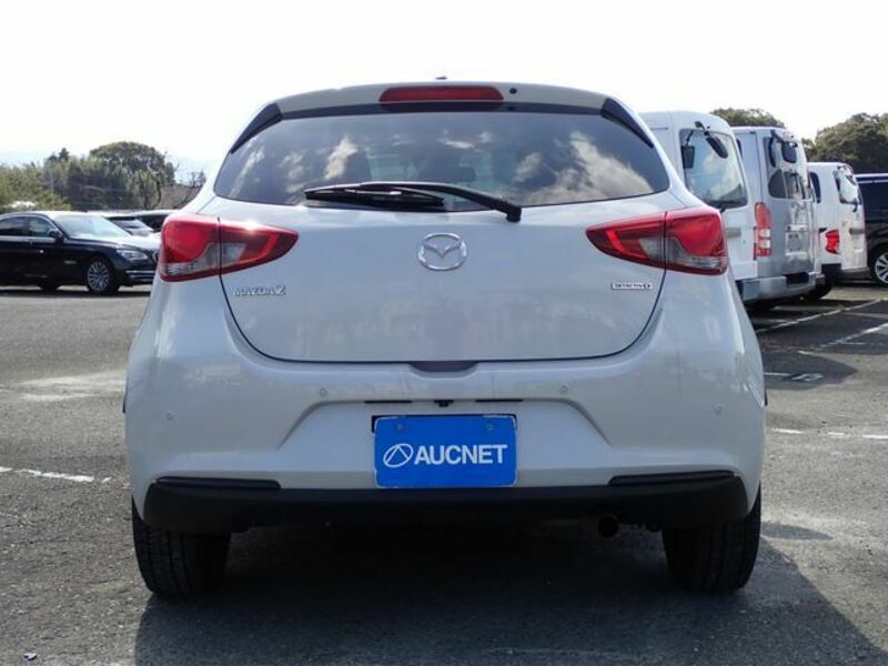 MAZDA2