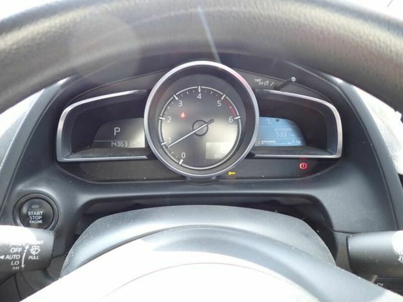 MAZDA2