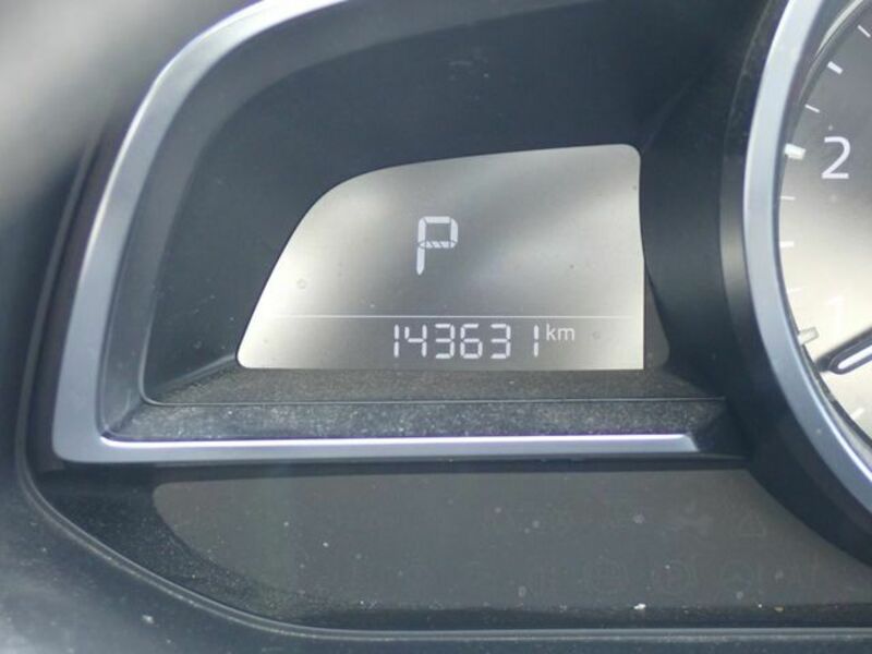 MAZDA2