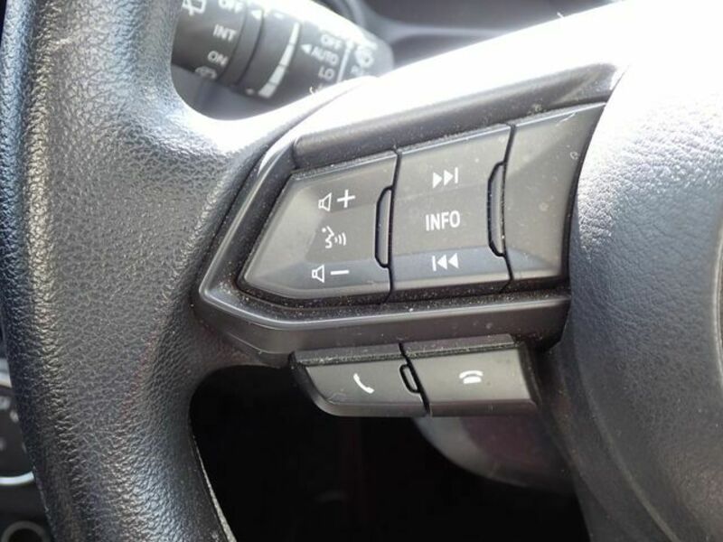 MAZDA2