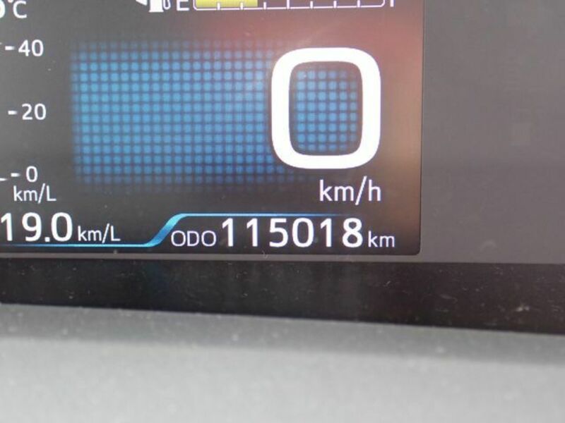 PRIUS-8