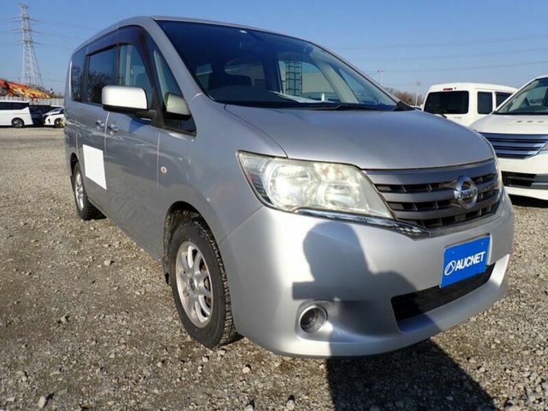NISSAN SERENA