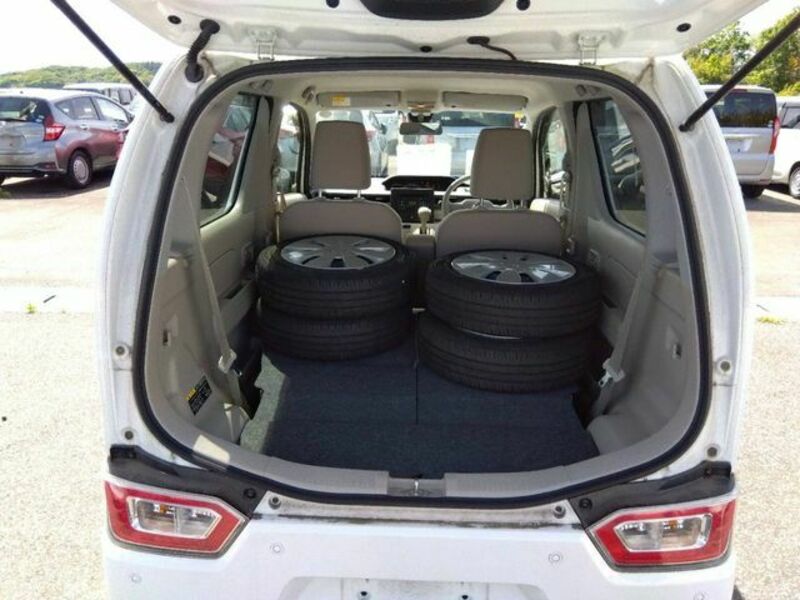 WAGON R