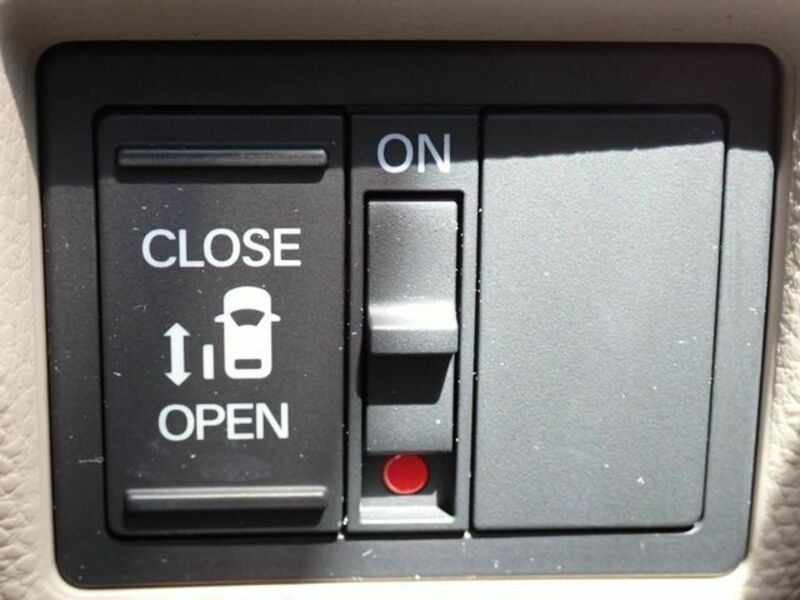 N BOX