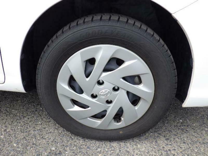 COROLLA AXIO