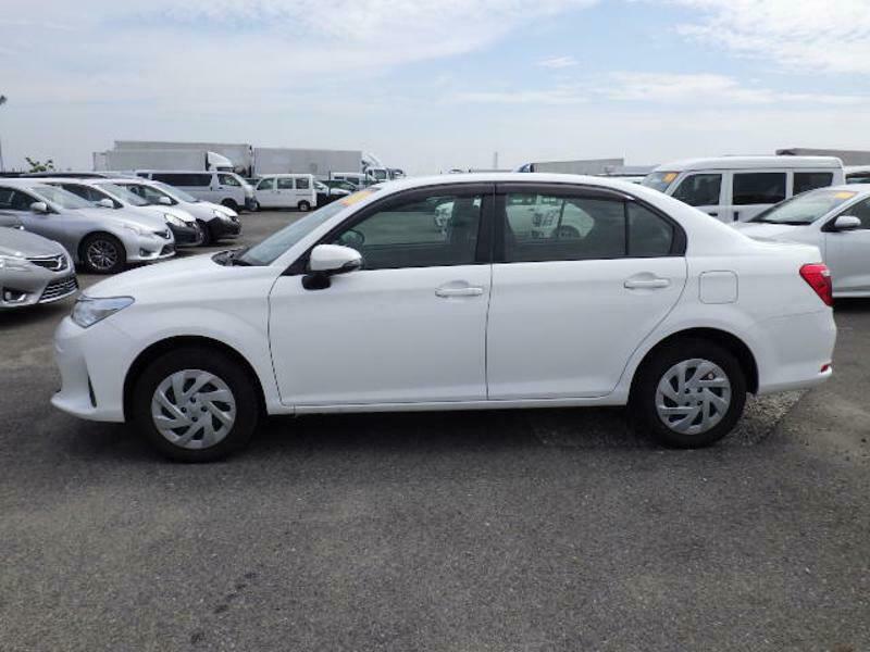 COROLLA AXIO