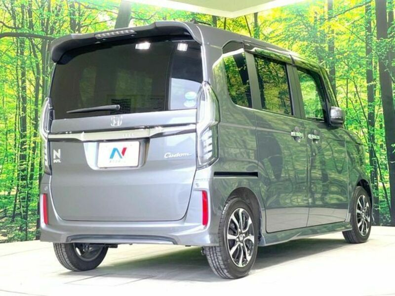 N BOX CUSTOM