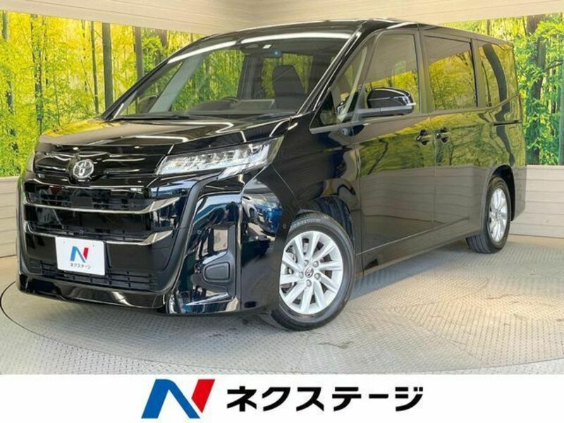 TOYOTA NOAH