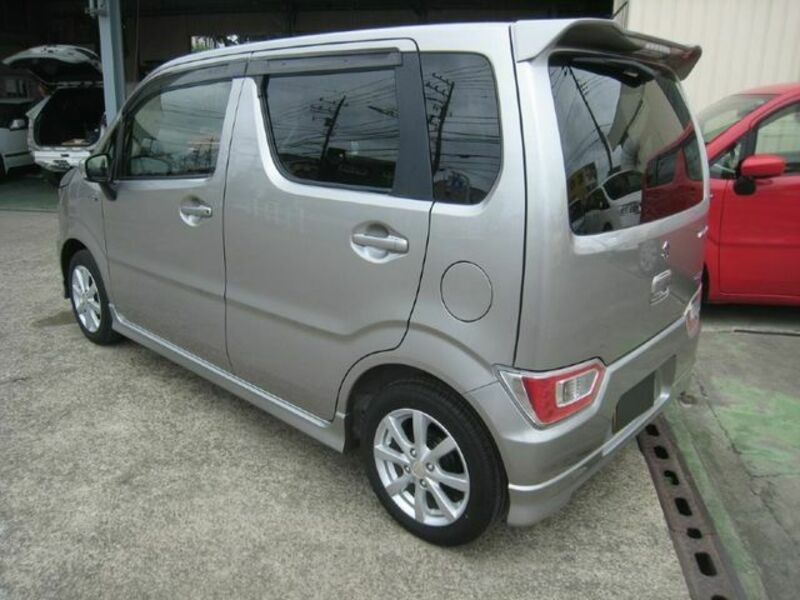 WAGON R