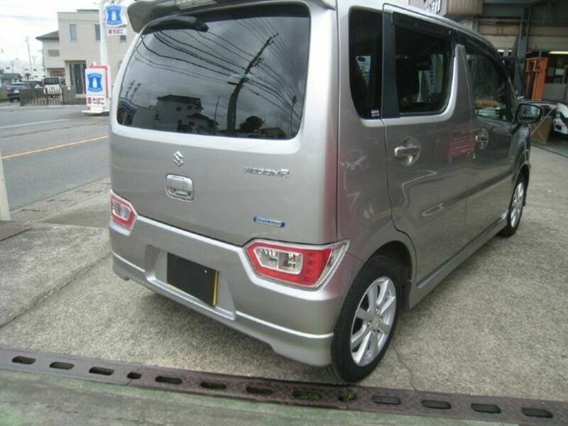 WAGON R