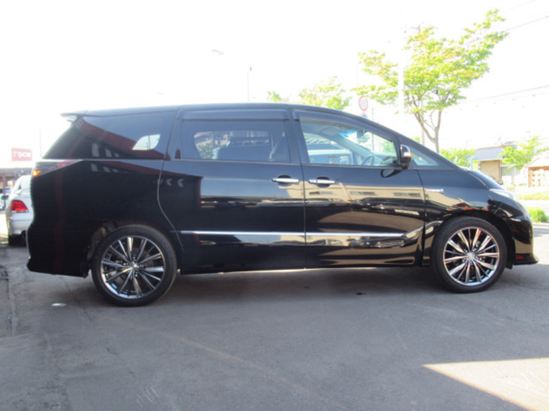 ESTIMA HYBRID