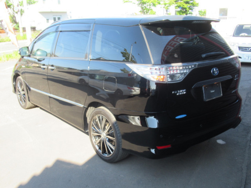 ESTIMA HYBRID