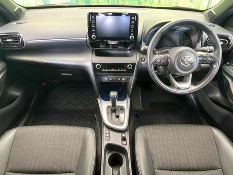 YARIS CROSS
