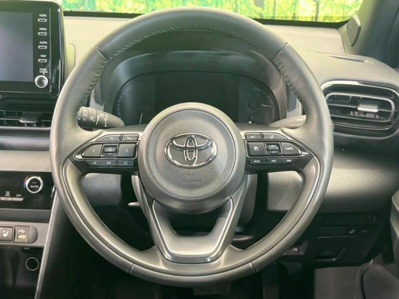 YARIS CROSS