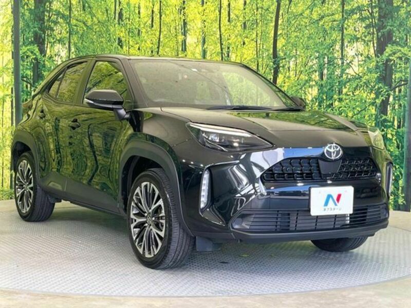 YARIS CROSS