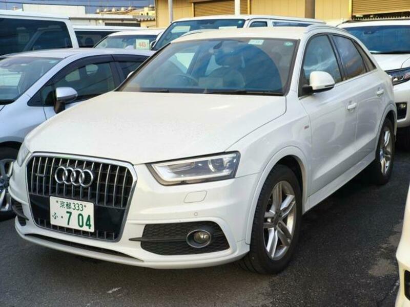 AUDI Q3