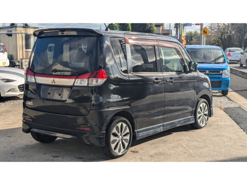 DELICA D2