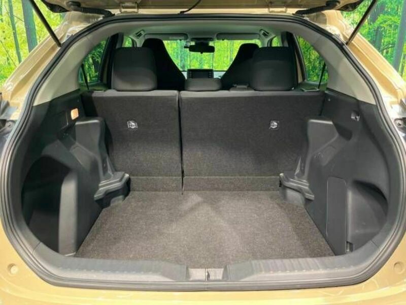YARIS CROSS