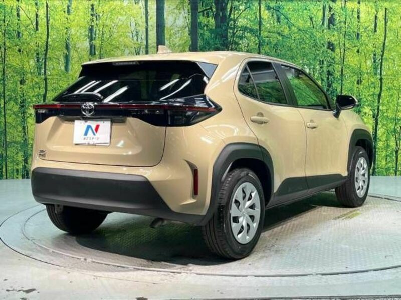 YARIS CROSS