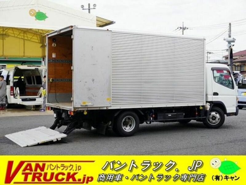 MITSUBISHI CANTER