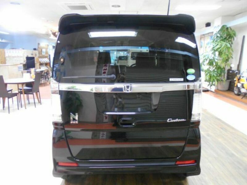 N BOX CUSTOM