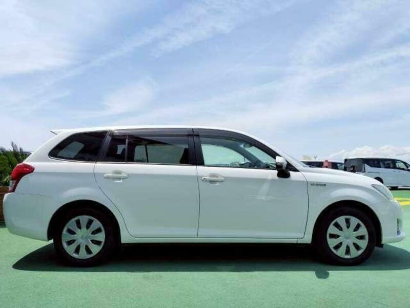 COROLLA FIELDER