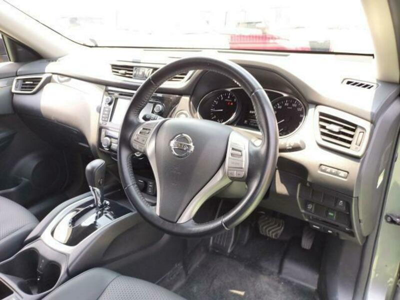 X-TRAIL