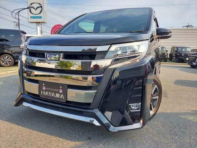 TOYOTA NOAH
