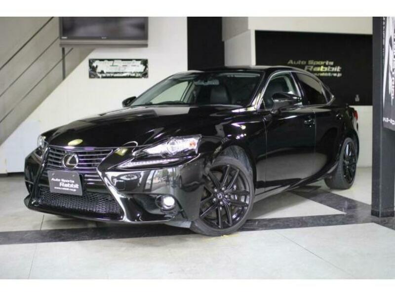 LEXUS IS