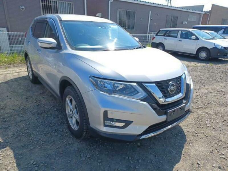 X-TRAIL